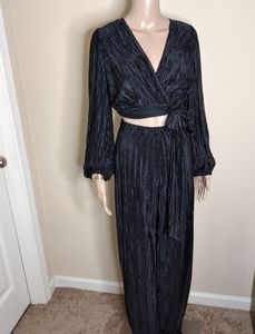 Wrinkled black pants set